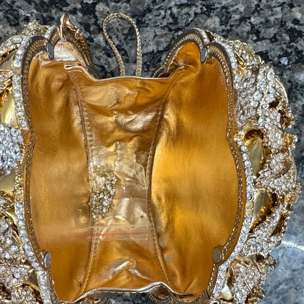 Elegant Gold Floral Clutch NWOT - Picture 9 of 16